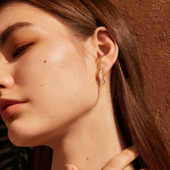 Valloey Rover 14K Gold Plated Dainty Diamond Cubic Zirconia Boho Huggie Hoop Ear - Picture 2 of 4